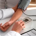 veja como medir pressão arterial pelo celular ( Imagem: Freepik)